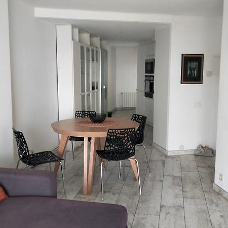 Beachfront Apartment With Private Parking Sant Pol De Mar Exterior foto