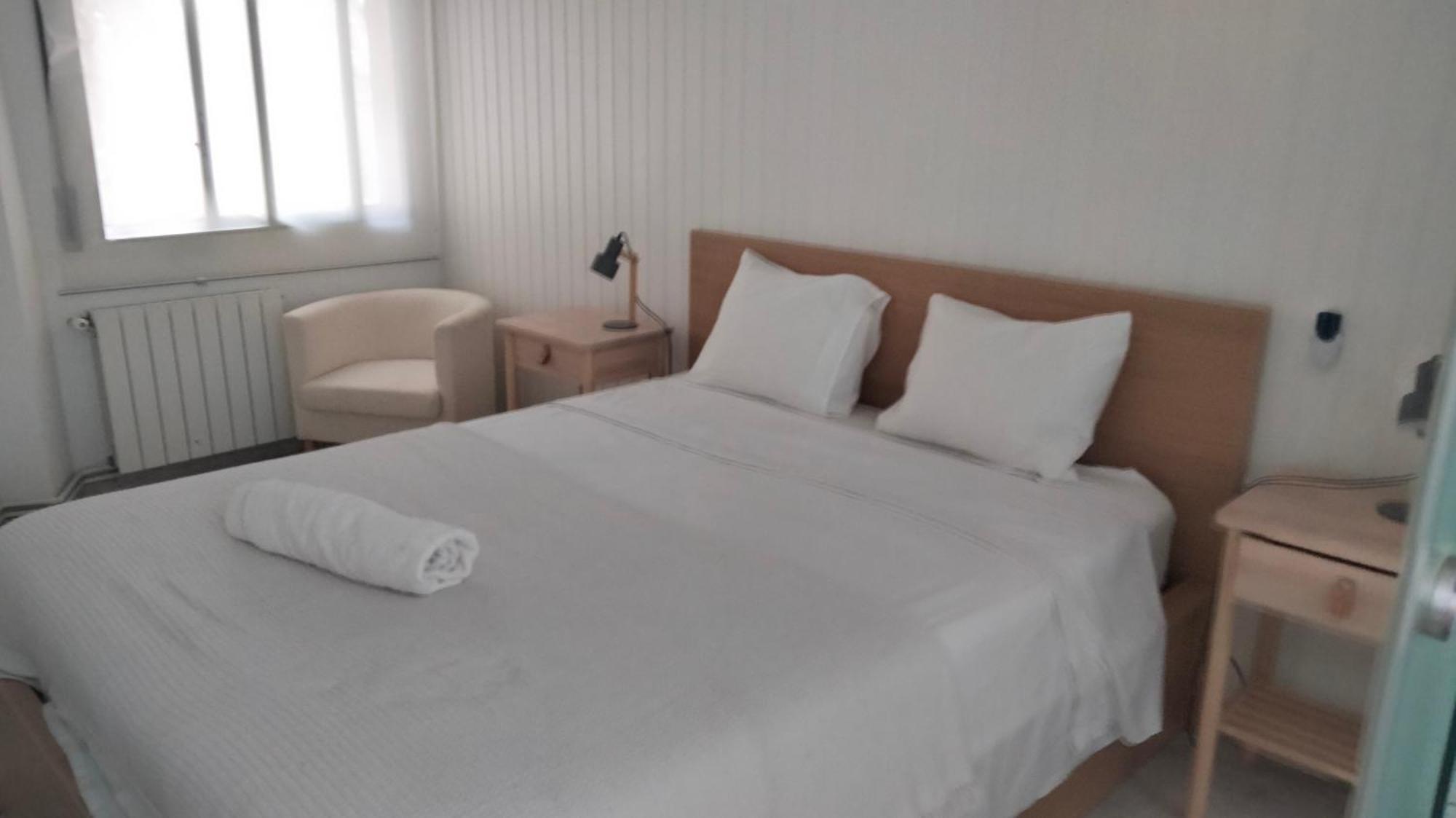 Beachfront Apartment With Private Parking Sant Pol De Mar Exterior foto